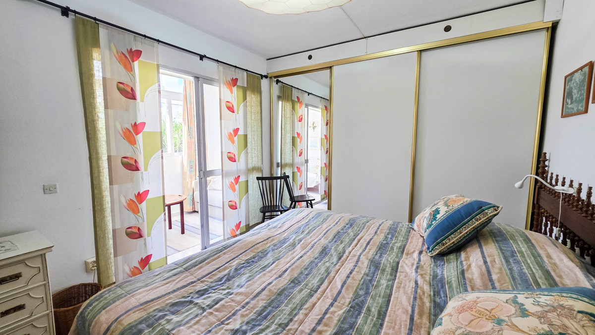 fff0453b274867a4f7cdaf9a6b9f49e1 - 21