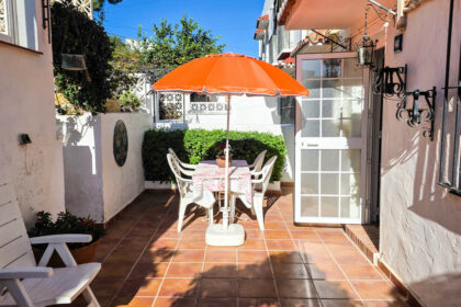 fff0453b274867a4f7cdaf9a6b9f49e1 - 28