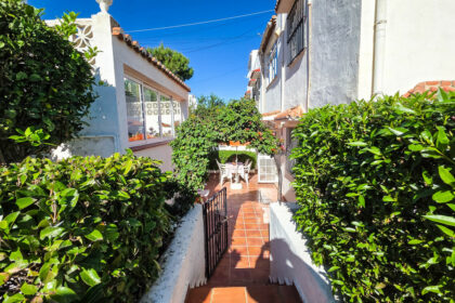 fff0453b274867a4f7cdaf9a6b9f49e1 - 29