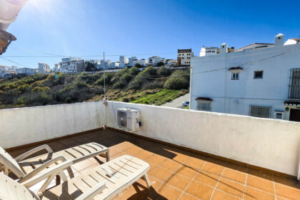 fff0453b274867a4f7cdaf9a6b9f49e1 - 3