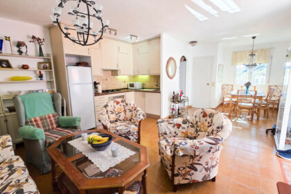 fff0453b274867a4f7cdaf9a6b9f49e1 - 4