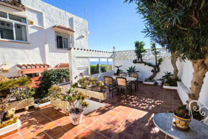 fff0453b274867a4f7cdaf9a6b9f49e1 - 6