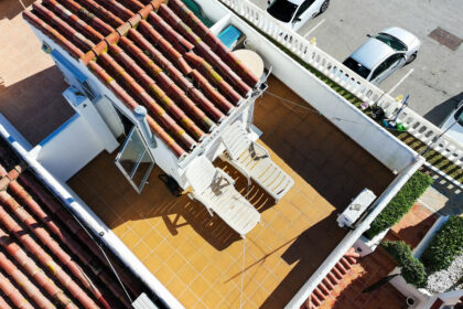 fff0453b274867a4f7cdaf9a6b9f49e1 - 8