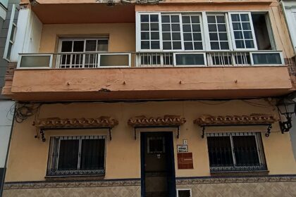 00e4522db5054e40e8957e23eea4f92a - 1