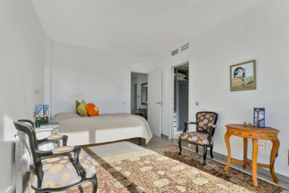 00eafba1cc47bf3f3590dfff084bfa72 - 13