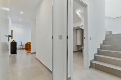 00eafba1cc47bf3f3590dfff084bfa72 - 18