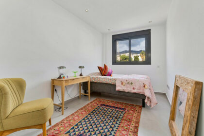 00eafba1cc47bf3f3590dfff084bfa72 - 24