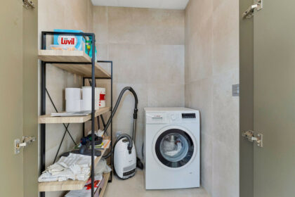 00eafba1cc47bf3f3590dfff084bfa72 - 26