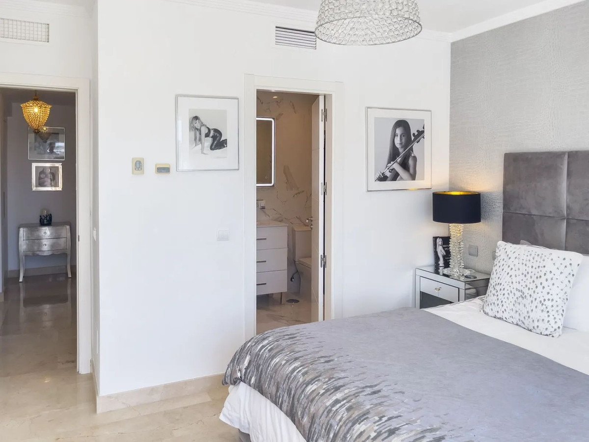 03655cd24c52b301b069a577506d4651 - 22