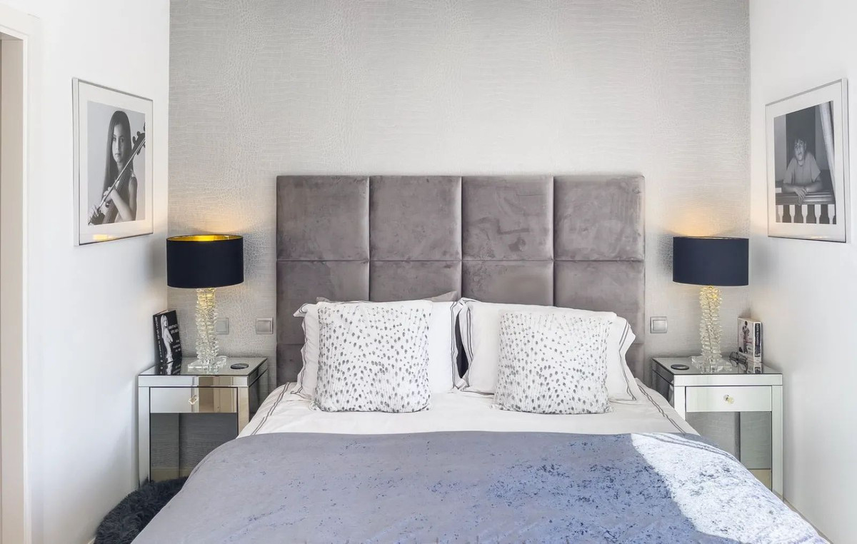 03655cd24c52b301b069a577506d4651 - 24