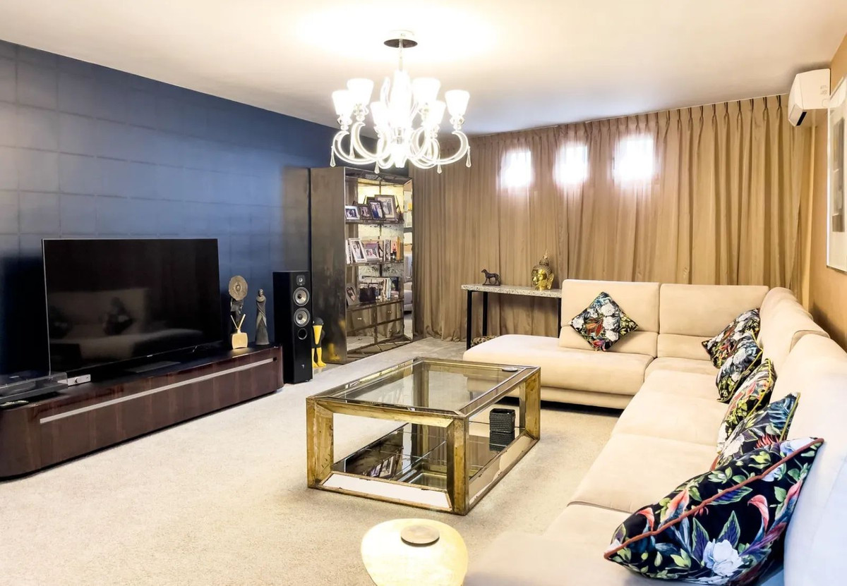 03655cd24c52b301b069a577506d4651 - 38