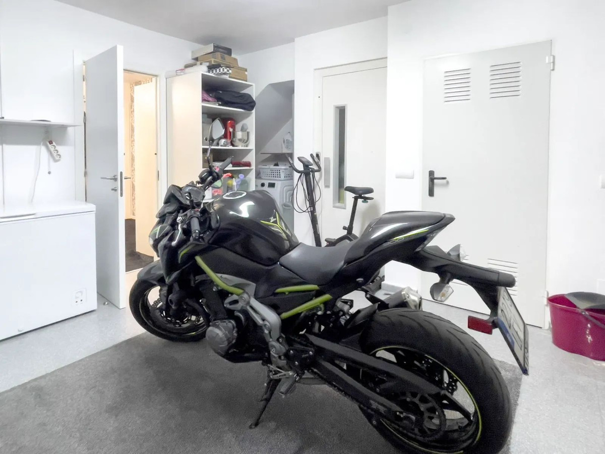 03655cd24c52b301b069a577506d4651 - 42