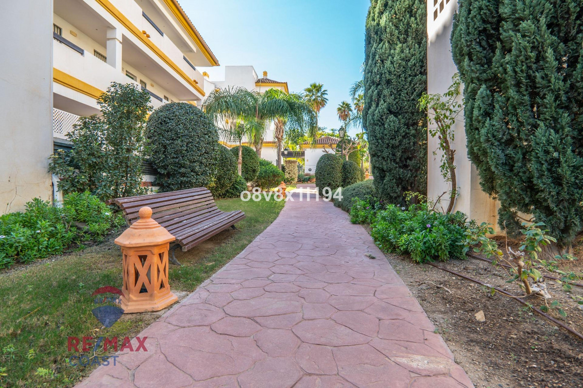 03a370cc34a56a348d36838d65381721 - 30