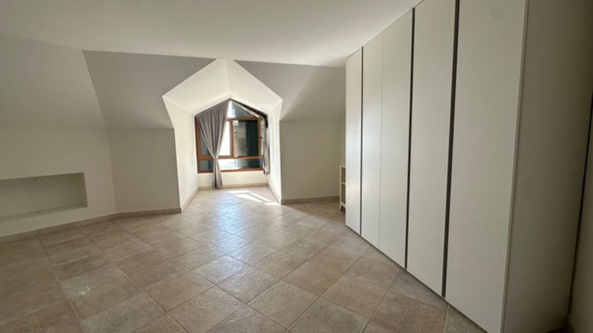 03baca03408175e455804445ee829ca5 - 18