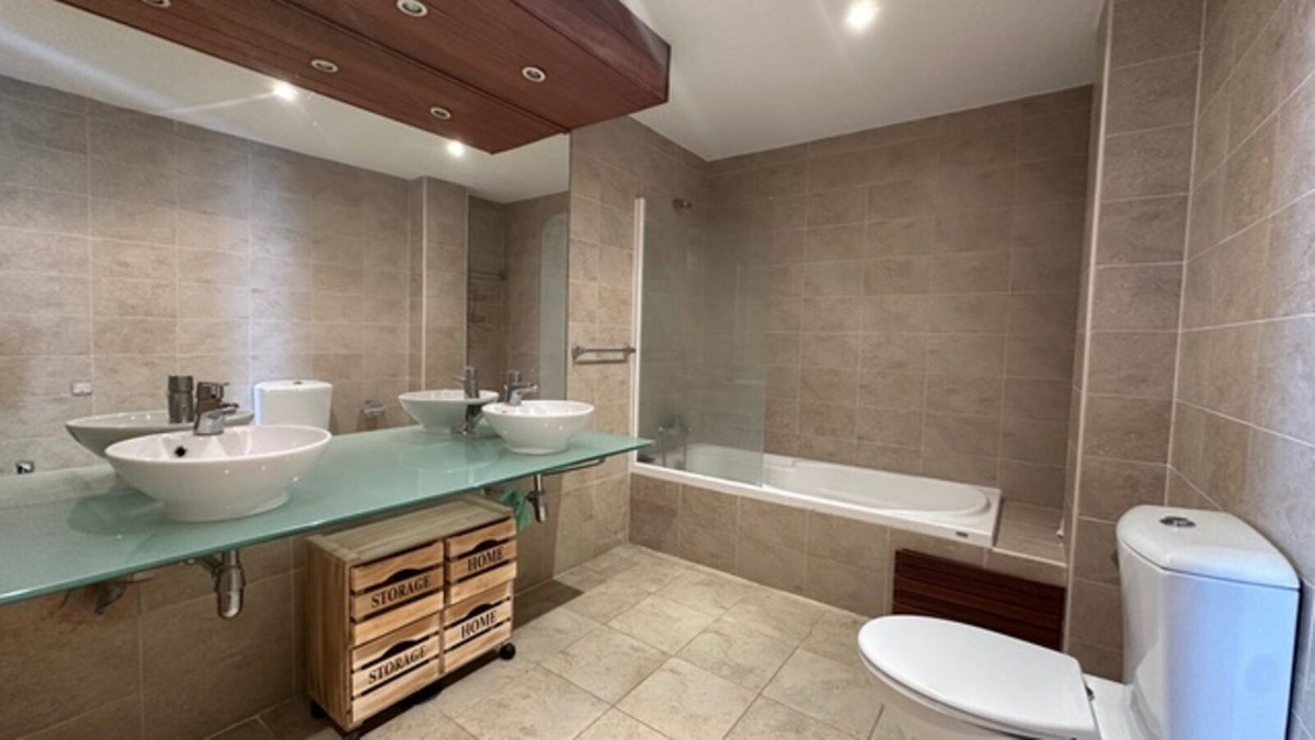 03baca03408175e455804445ee829ca5 - 23