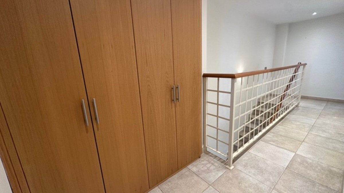 03baca03408175e455804445ee829ca5 - 24