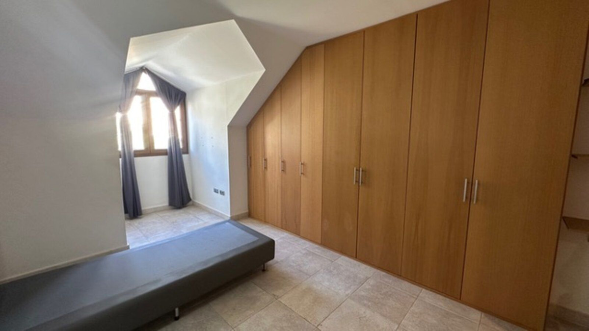 03baca03408175e455804445ee829ca5 - 25