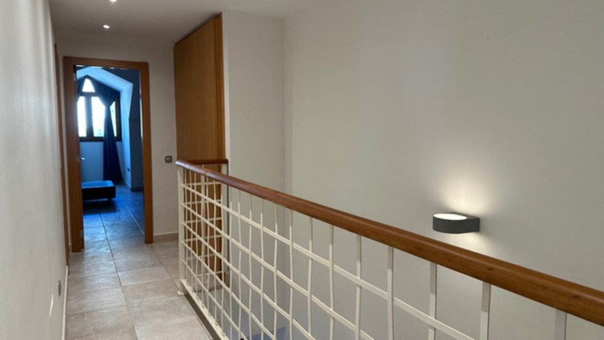 03baca03408175e455804445ee829ca5 - 30