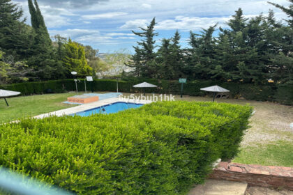 03bd5eb3c7c035f929362b063b814187 - 48