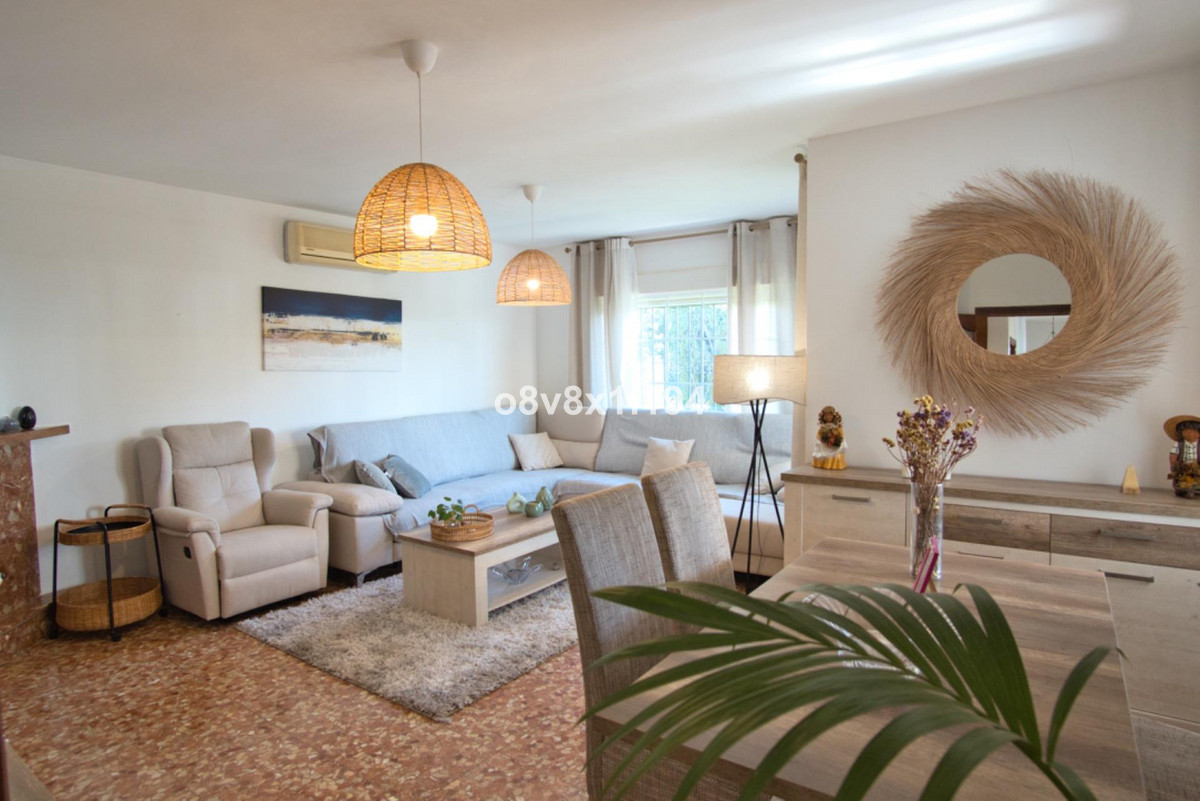 0472f94fd7cb516cce7ba24f4ed7954b - 10