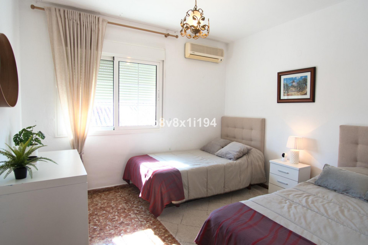 0472f94fd7cb516cce7ba24f4ed7954b - 19