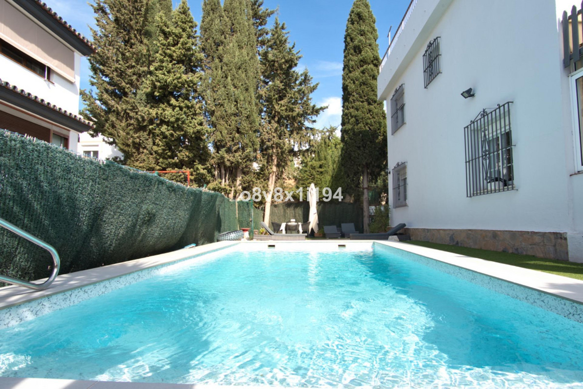 0472f94fd7cb516cce7ba24f4ed7954b - 36