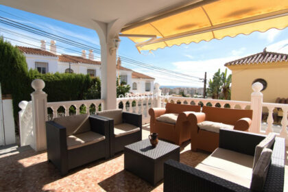 0472f94fd7cb516cce7ba24f4ed7954b - 4