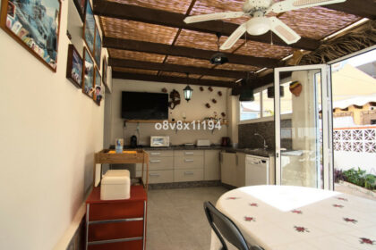 0472f94fd7cb516cce7ba24f4ed7954b - 41