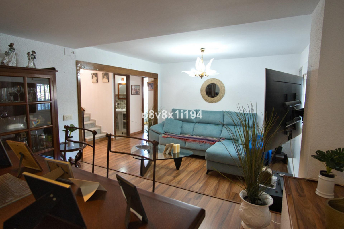 0472f94fd7cb516cce7ba24f4ed7954b - 44