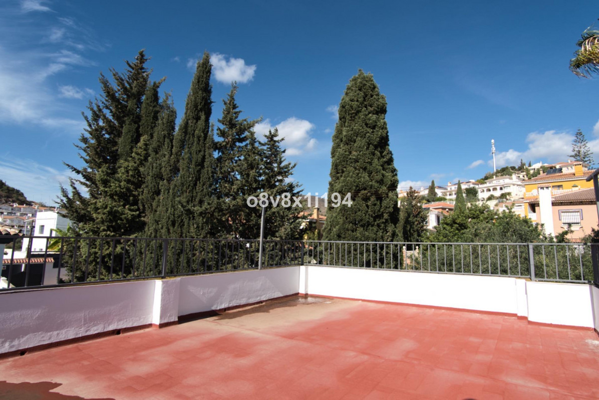 0472f94fd7cb516cce7ba24f4ed7954b - 48