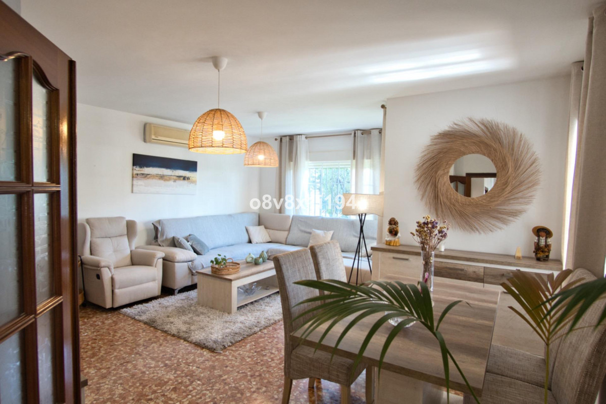 0472f94fd7cb516cce7ba24f4ed7954b - 7