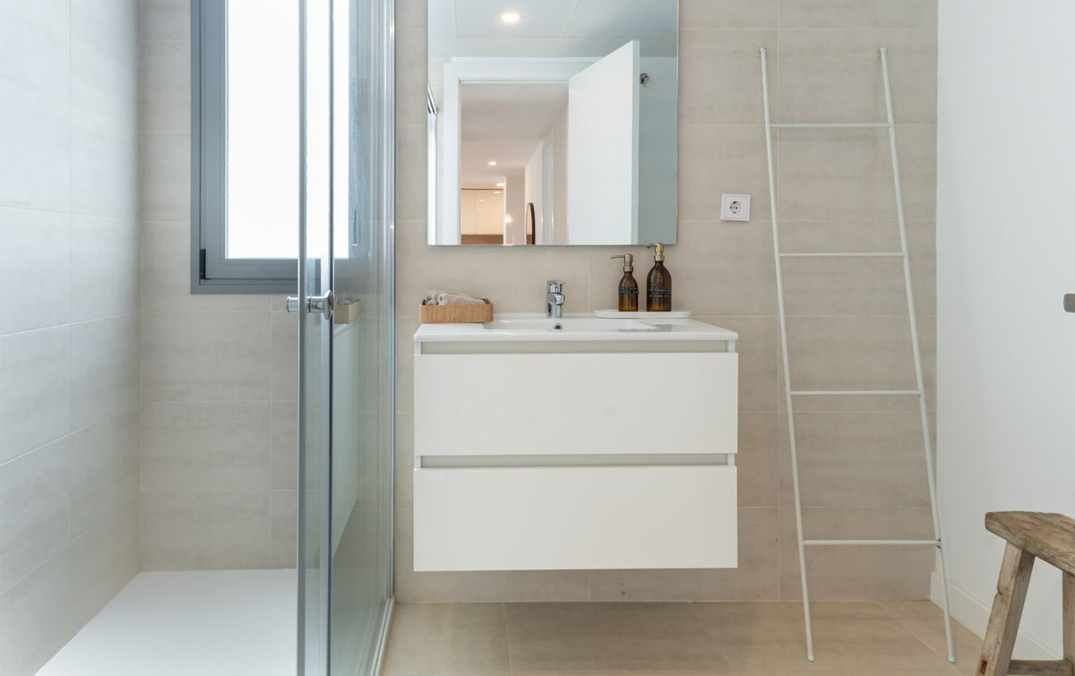 04c4e99439afa9e570e67848bd4b02dc - 28