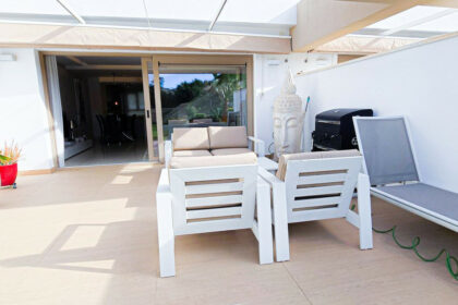 04ef92c0bb54633681a95e2d3960d6ec - 23