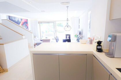 04ef92c0bb54633681a95e2d3960d6ec - 31