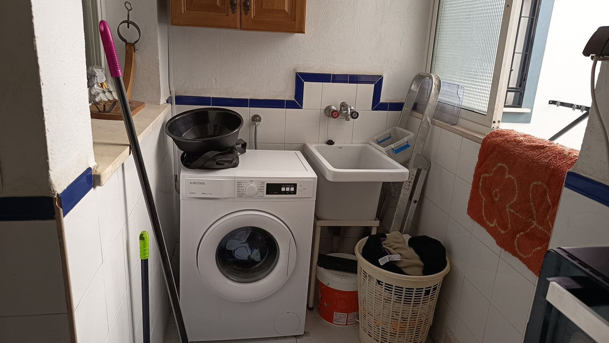 053fe051091aefcacf79a8ee10b3765e - 11