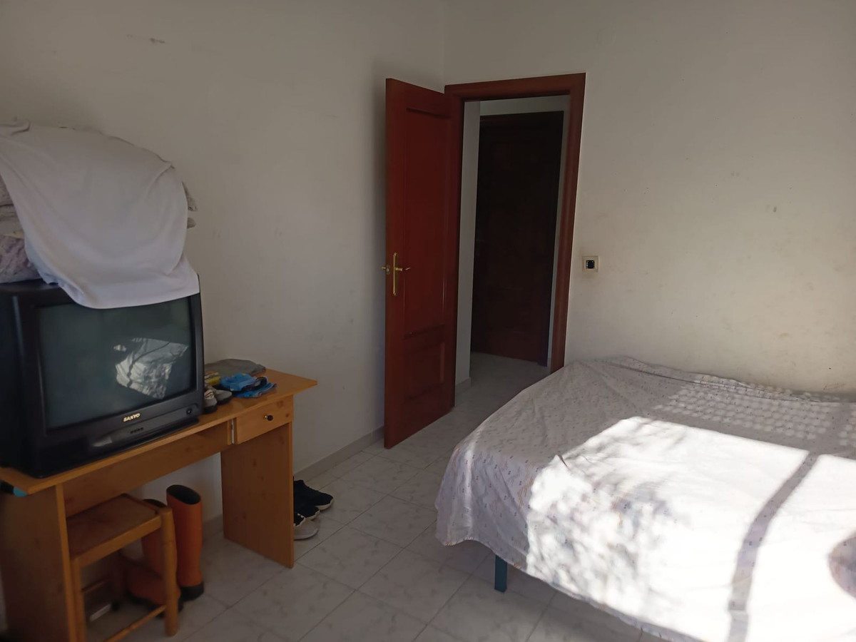 053fe051091aefcacf79a8ee10b3765e - 19