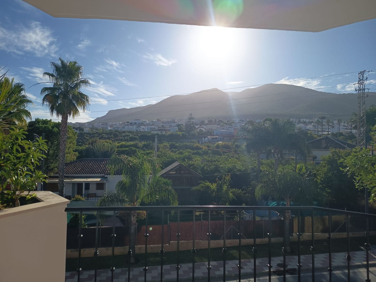 053fe051091aefcacf79a8ee10b3765e - 4