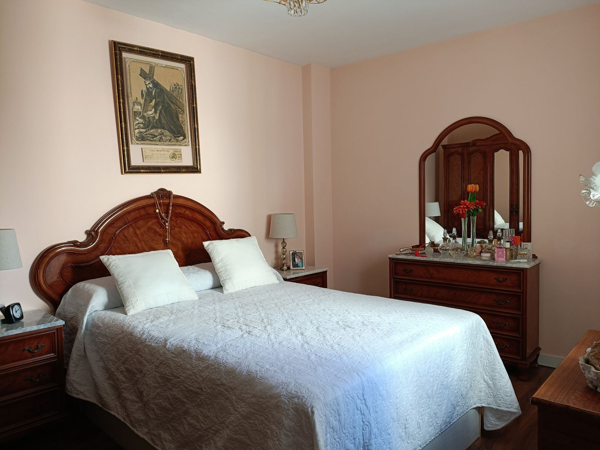 05f4dee01a290e084a40af8768d940d4 - 13