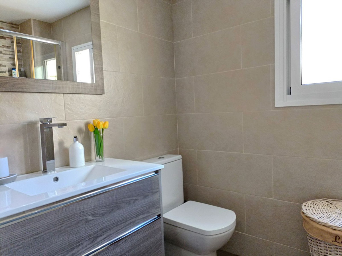 05f4dee01a290e084a40af8768d940d4 - 18