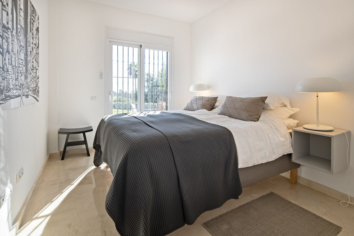 06cd2704eab786bd733bcca7d7558d43 - 30