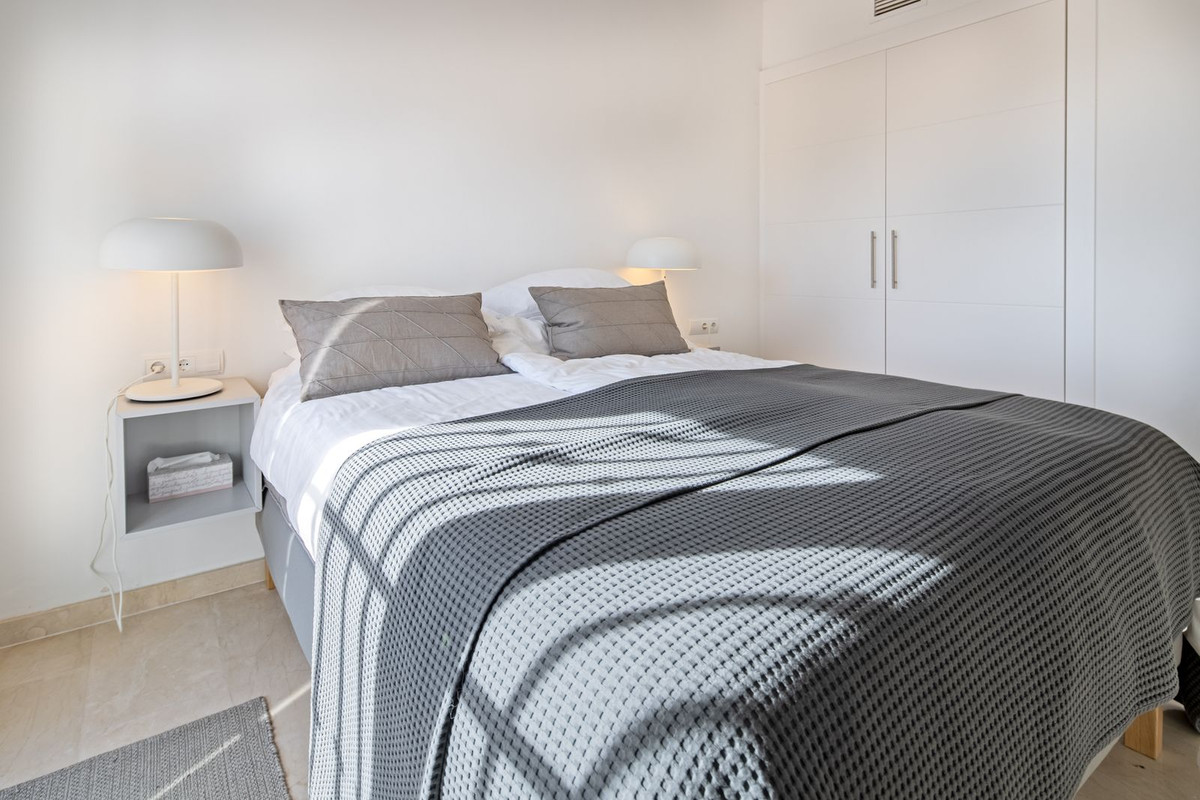 06cd2704eab786bd733bcca7d7558d43 - 31