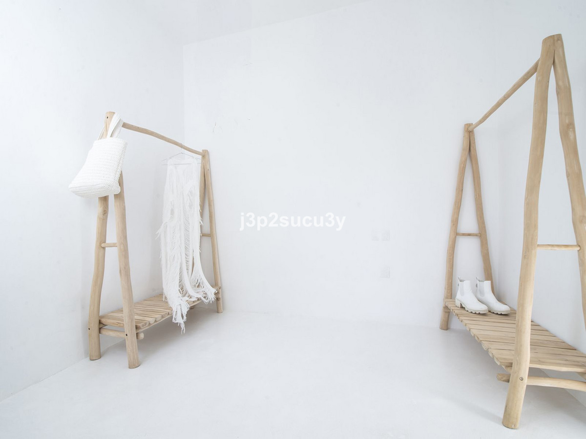 0737054d873e921d5b50d6c06fa72543 - 19