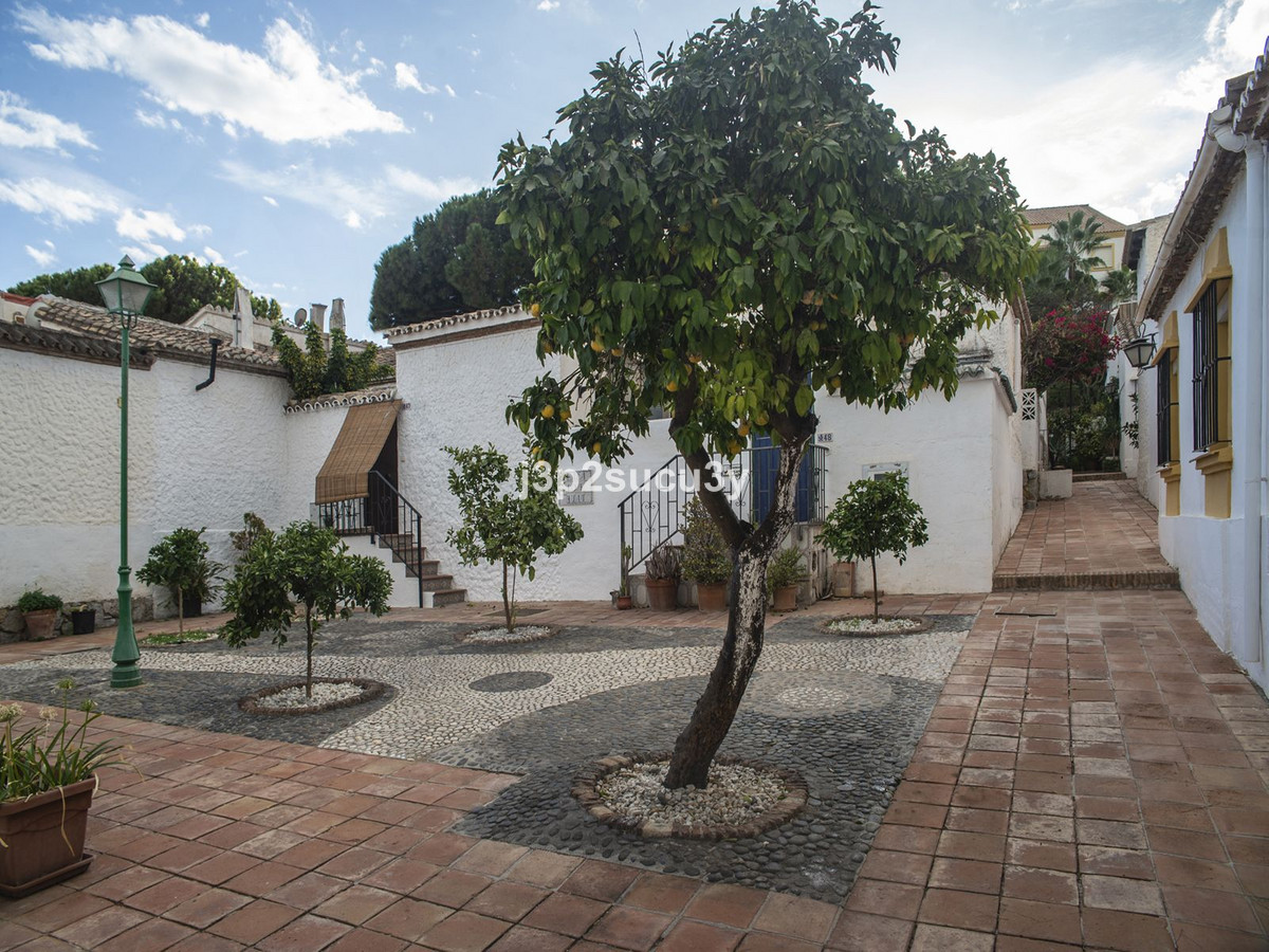 0737054d873e921d5b50d6c06fa72543 - 28