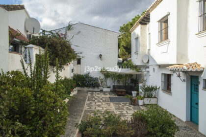 0737054d873e921d5b50d6c06fa72543 - 30