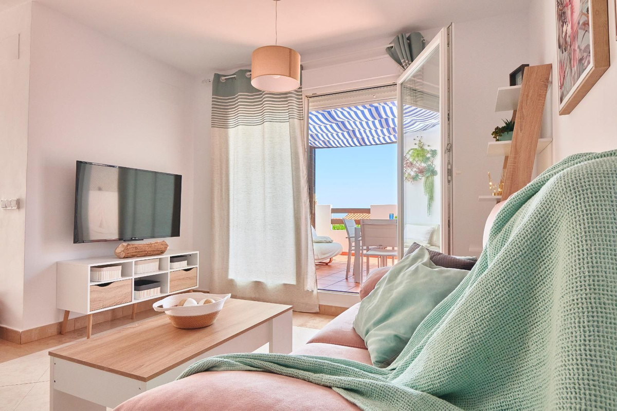 0757c2fa7b303414546c0daeb308d331 - 16