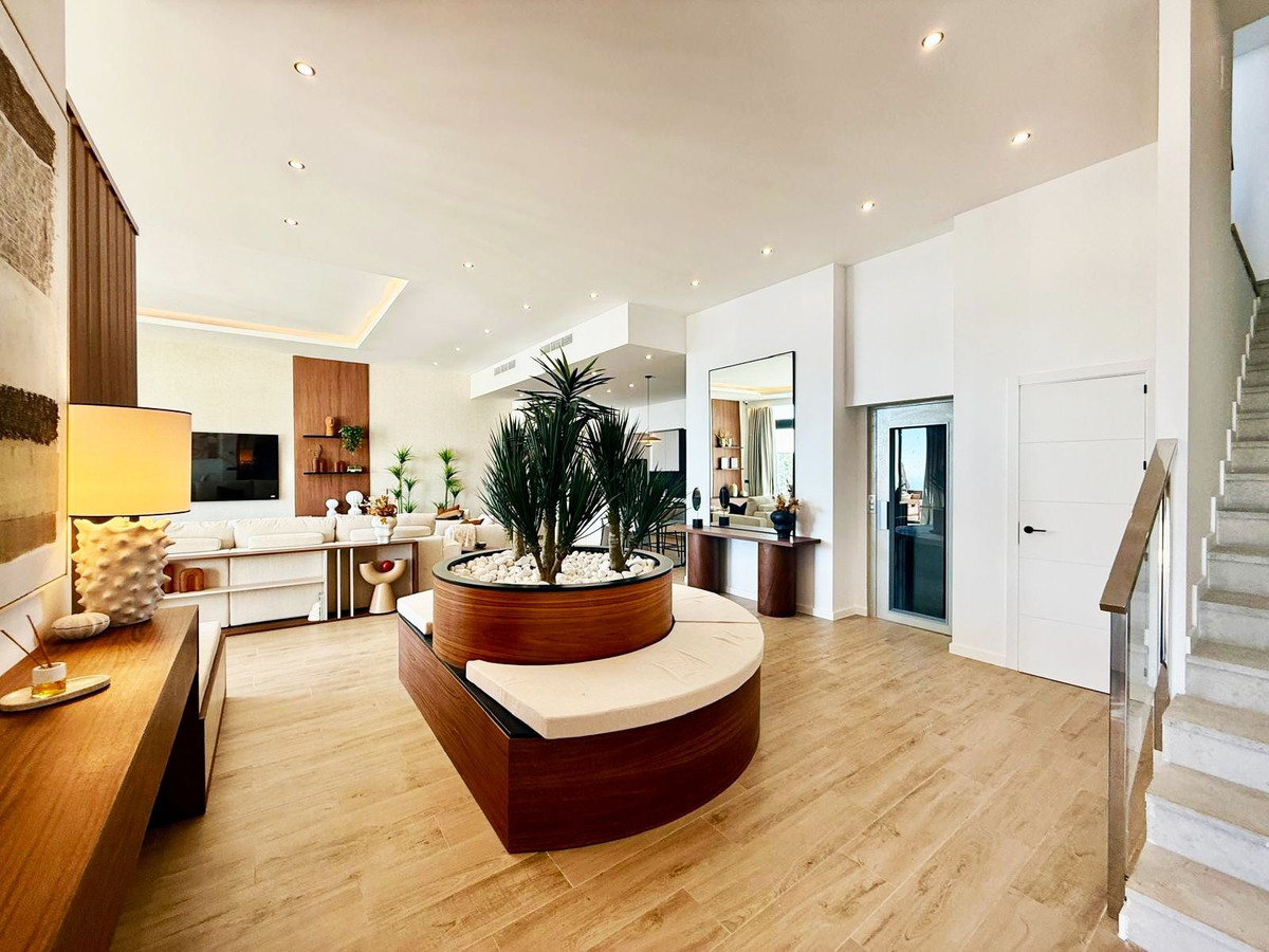 09885d04e0867bb6a94cc60f3de79a94 - 25