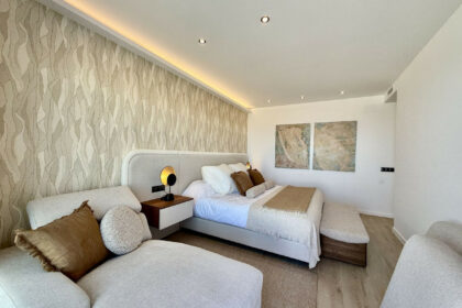 09885d04e0867bb6a94cc60f3de79a94 - 34