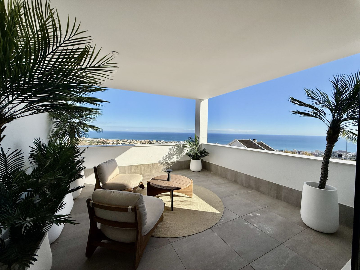 09885d04e0867bb6a94cc60f3de79a94 - 37