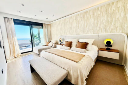 09885d04e0867bb6a94cc60f3de79a94 - 39