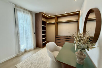 09885d04e0867bb6a94cc60f3de79a94 - 42